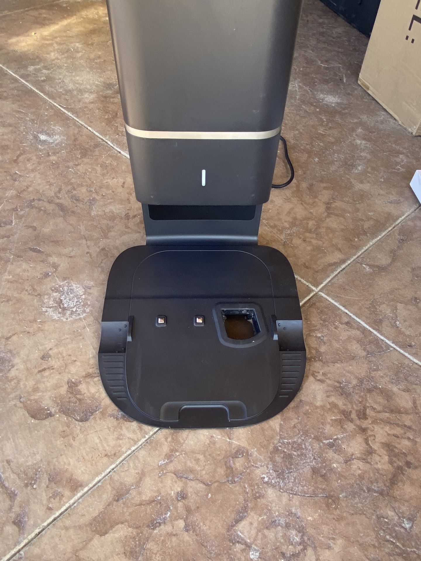 Clean Base Automatic Dirt Disposal System for Roomba i Series. i1 i2 i3 i4 i6 i7 i8 $30