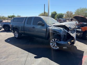 2010 SILVERADO PARTS OUT