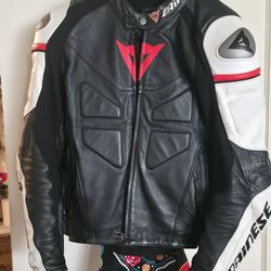 Motorcycle jacket