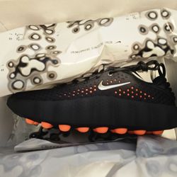 Nike Mind 002 Black Chrome Hyper Crimson Size 11.5 DS