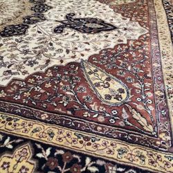 6 X 9 Hand Knotted Indian Jaipur Wool Area Rug. $8500 retail.