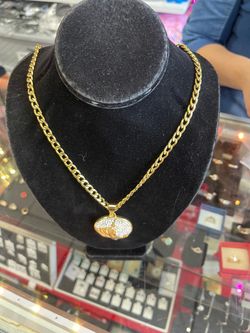 Rare Iced Hand Chain ā Gold Stainless Steel Set