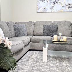 🚚 Delivery Included Extra Large Light Grey Ashley Furniture Sectional 