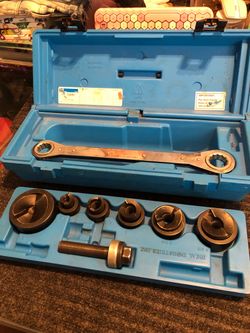 Ideal Industries Knockout Punch Set
