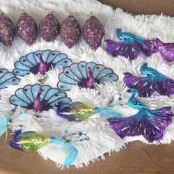 18 purple turquoise & green ornament glitter sequins.  Violeta turquesa verde c/ perdería lentejuela