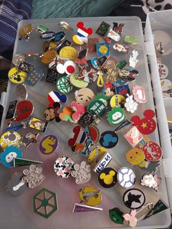 Disney pins