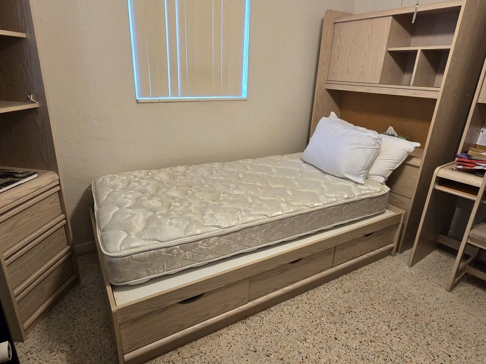 Twin Bedroom Suite