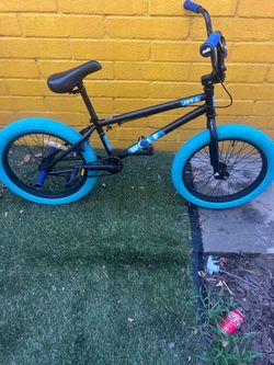 Jet Wolf BMX Bike Black with Blue Tires