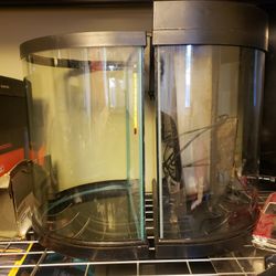 Fish Tanks / Terreriums 