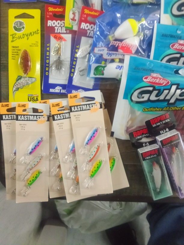 Sunday Fishing Tackle Bundle 1 for Sale in Chula Vista, CA OfferUp