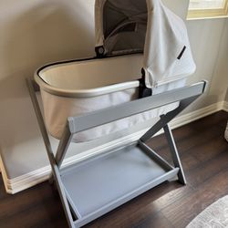 UPPAbaby Baby Bassinet Stand Wood Grey Nice 