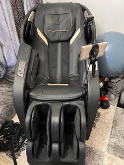 Full body massage chair like new