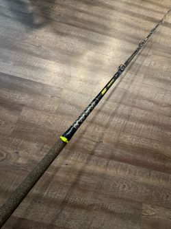 (Murrieta ) Sabre 8’ deckhand fishing rod.