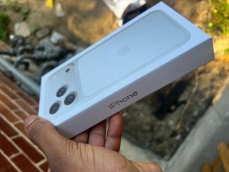 17 PRO MAX ( SILVER)