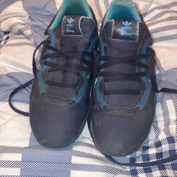 Girls 4.5 Adidas Disney Shoes With Nemo Pic Inside