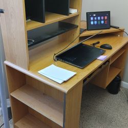 Office Desk With Shelves