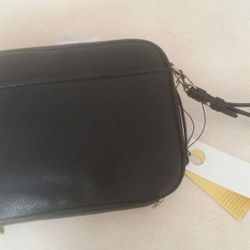 New organizer wristlet