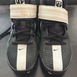 Baseball cleats 