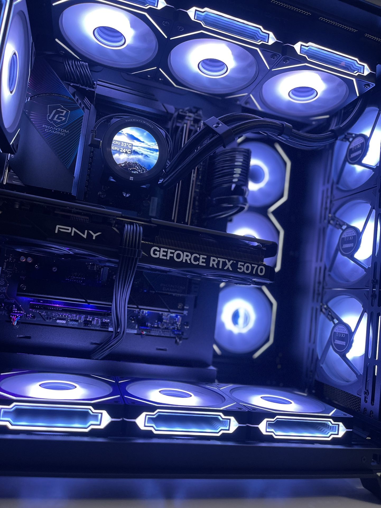 GAMING PC SETUP RTX 5070 OC AMD 7700X 32GB DDR5 RAM 1TB M.2 SSD 850W PSU MOUSE KEYBOARD & HEADSET