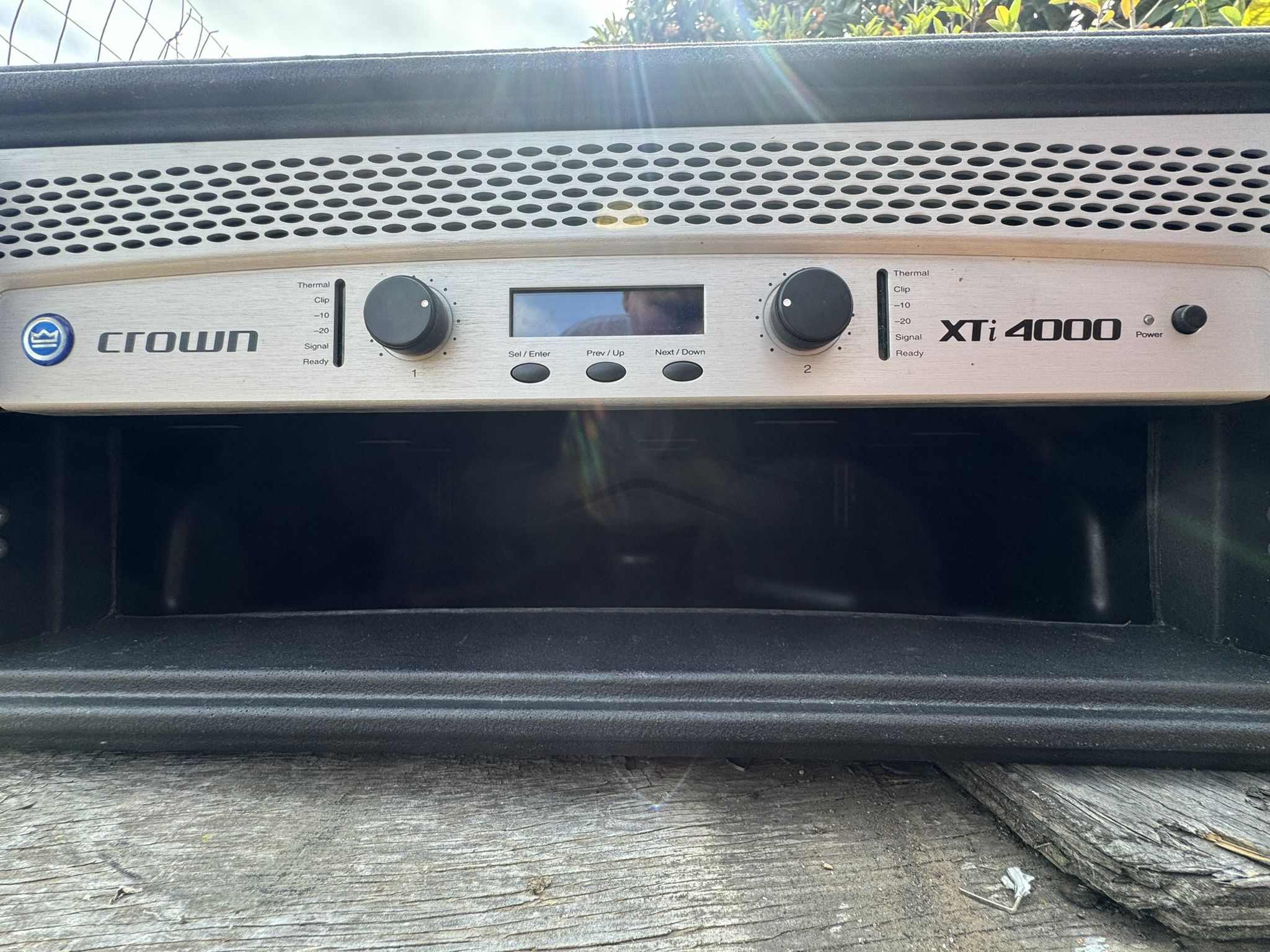 Crown XTi 4000 Stereo Power Amplifier with DSP SKB Case Cables
