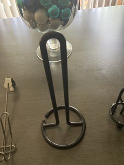 Black Paper Towel Holder $2 Pick Up In San Jose 95136 Call (contact info removed)