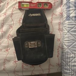 Took Pouch W/ Milwaukee Level
