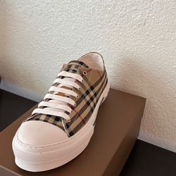 Burberry Shoes