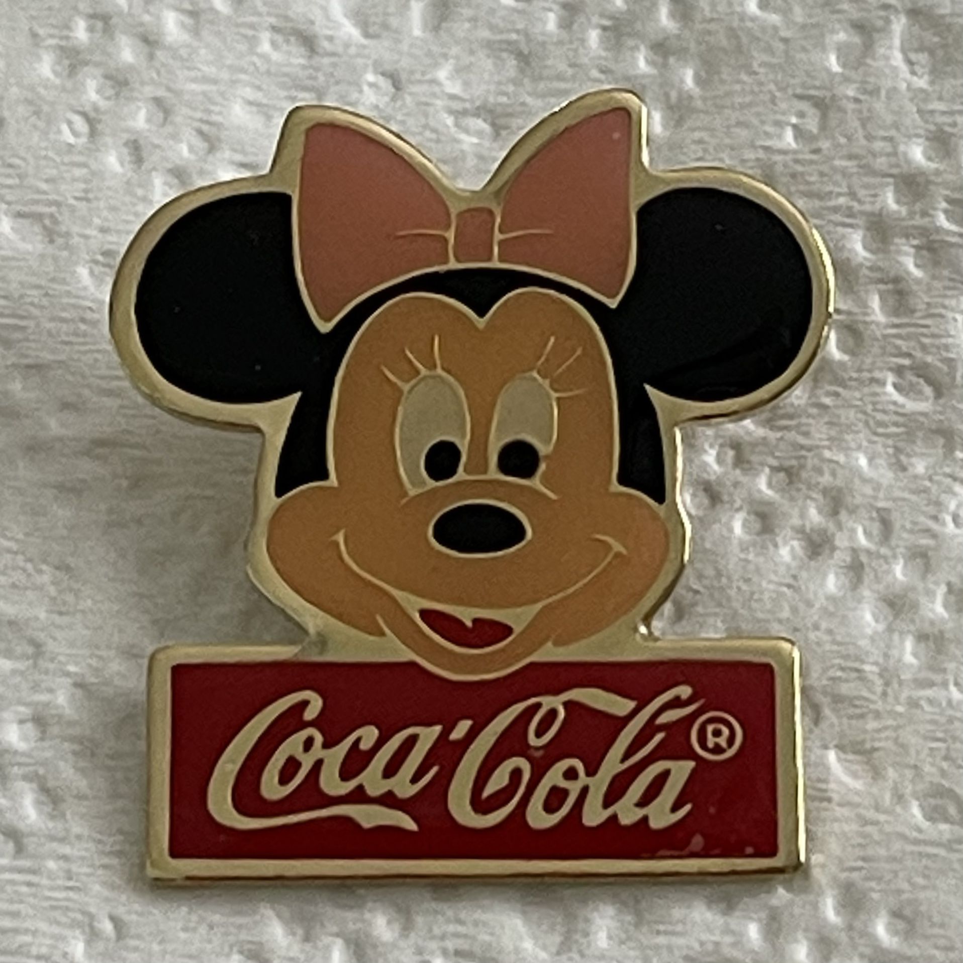 Disney WDW 15th Anniversary Coca-Cola Framed Set Minnie Mouse Pin