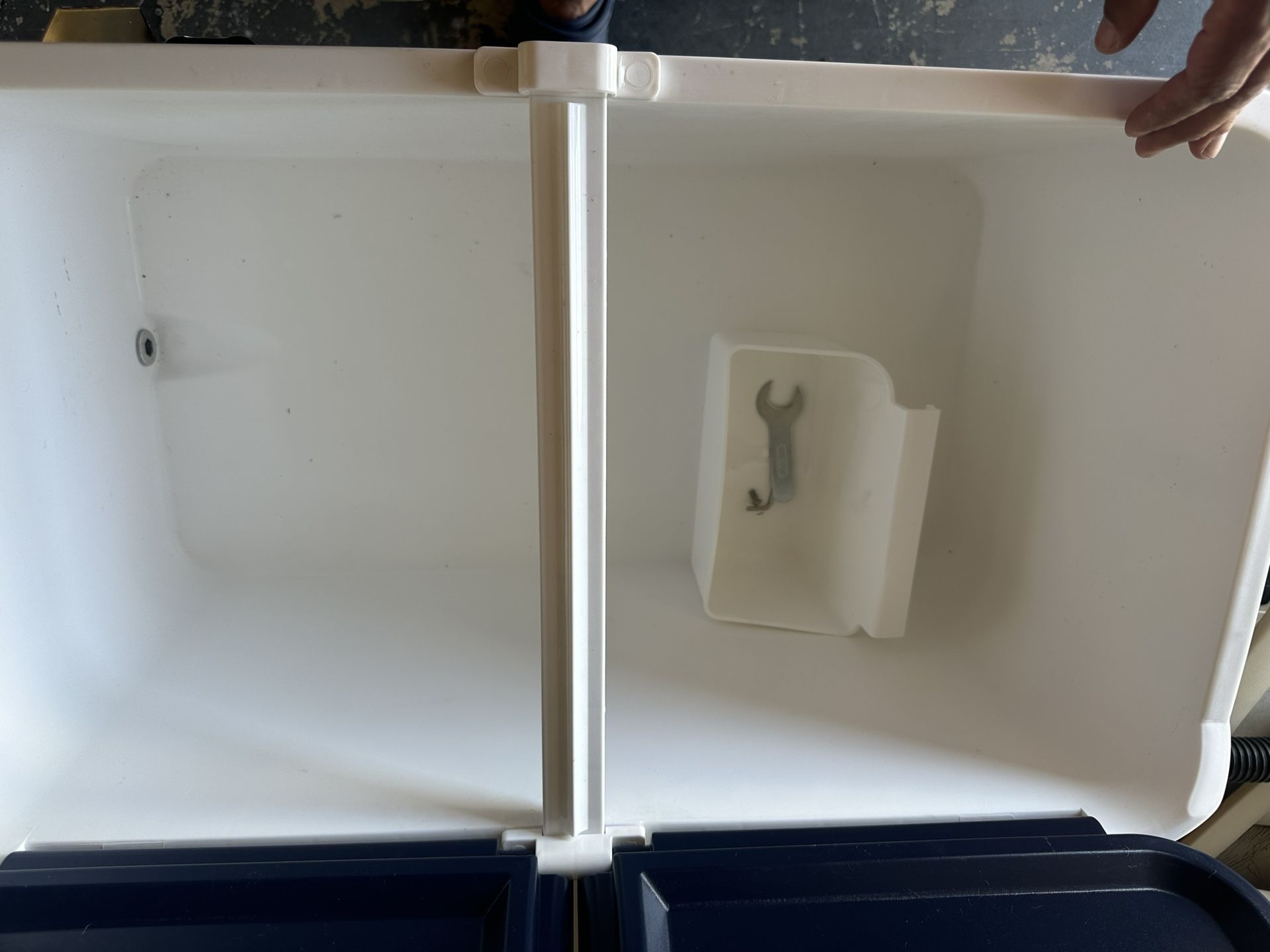 Tommy Bahama 100 qt cooler