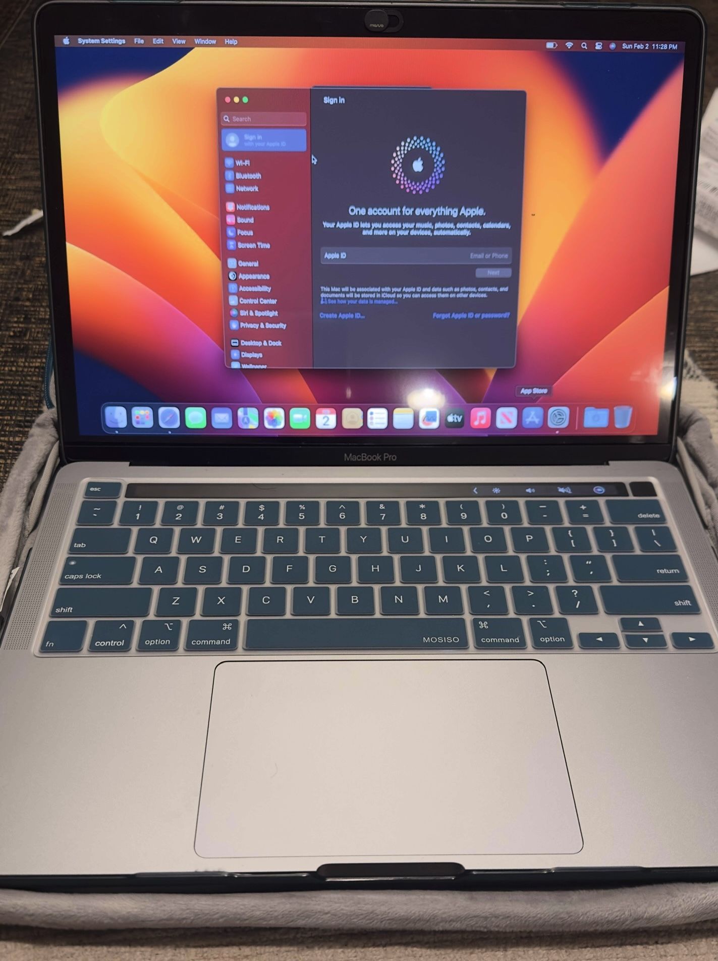 MacBook Pro M2