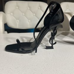 Worn Once YSL Heels Size 38
