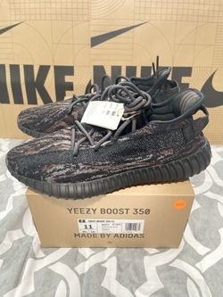 Yeezy Boost 350 V2 MX ROCK Size 11 Mens