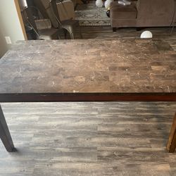 Kitchen/Dining Table 