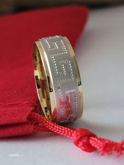 14k Two-Tone Greek Key Design Band Ring Size 7.5, Solid Gold/ Anillo de Banda de Oro con Dos Tonos Amarillo y Blanco! 👌🎁Post Tags: Anillo de Oro