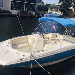 2017 Nauticstar 203 SC sport deck