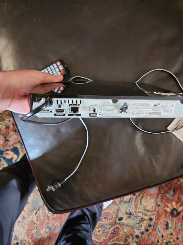 Samsung Blue RAY DVD Player. Never Used. With Remote