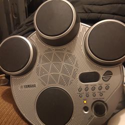 Yamaha Drum Set