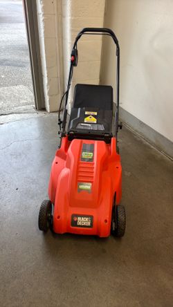 Black & Decker 36V cordless electric lawnmower-bagging + mulching – charger included