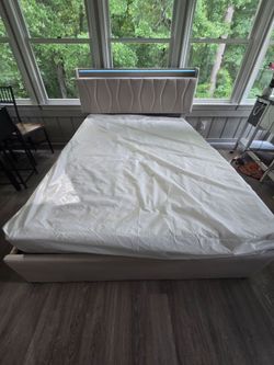 Full size bed with mattress
