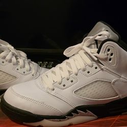 Jordan 5s 5.5y
