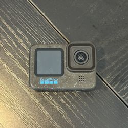GoPro HERO 12 Black – Excellent Condition + GoPro Case