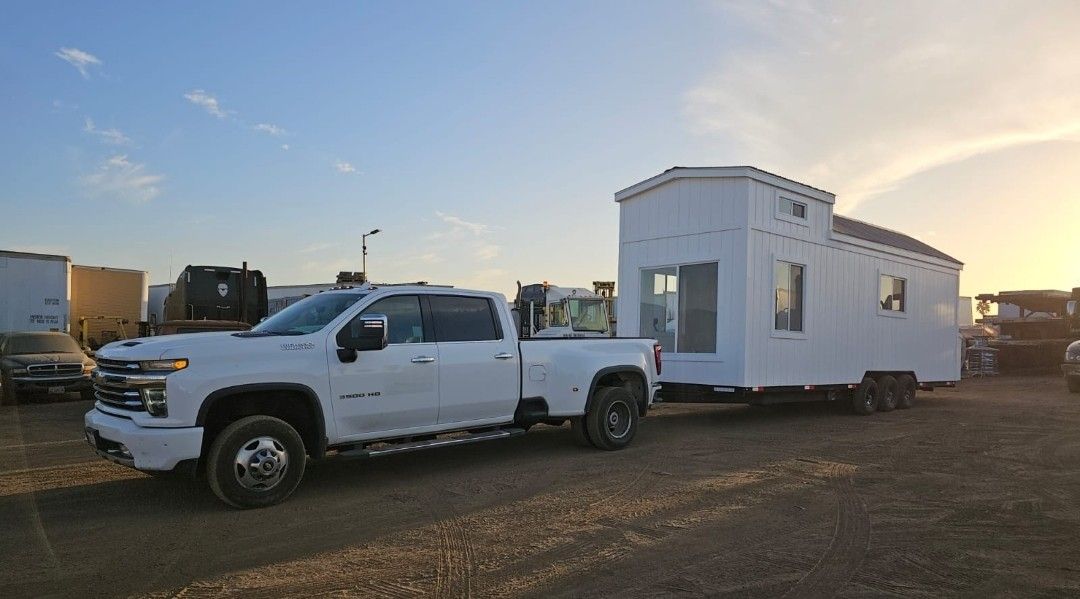 Flatbed Towing,  Transport,  Relocation,  Tractor, Gooseneck,  