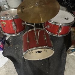 Kids Drum Set 14" - Great Condition 