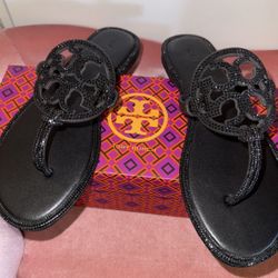 Tori Burch Sandals Size 8 New 