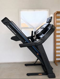 Horizon Fitness 7.0 AT Treadmill
