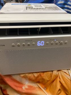 Midea 12,000 BTU U Shaped Smart Inverter Window Air Conditioner WINDOW TYPE AIR CONDITIONER scratch, and dent  MODEL MAW12AV1QWT  VOLTS 115  Hz 60  Bt
