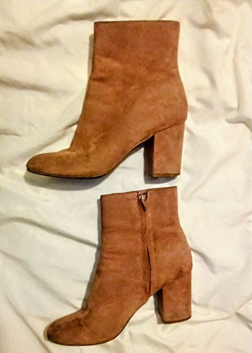 American Eagle Women's Pink and Orange Boots Size 8