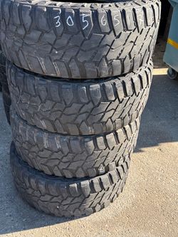 305/65R17 Mud tires set for 300 installed