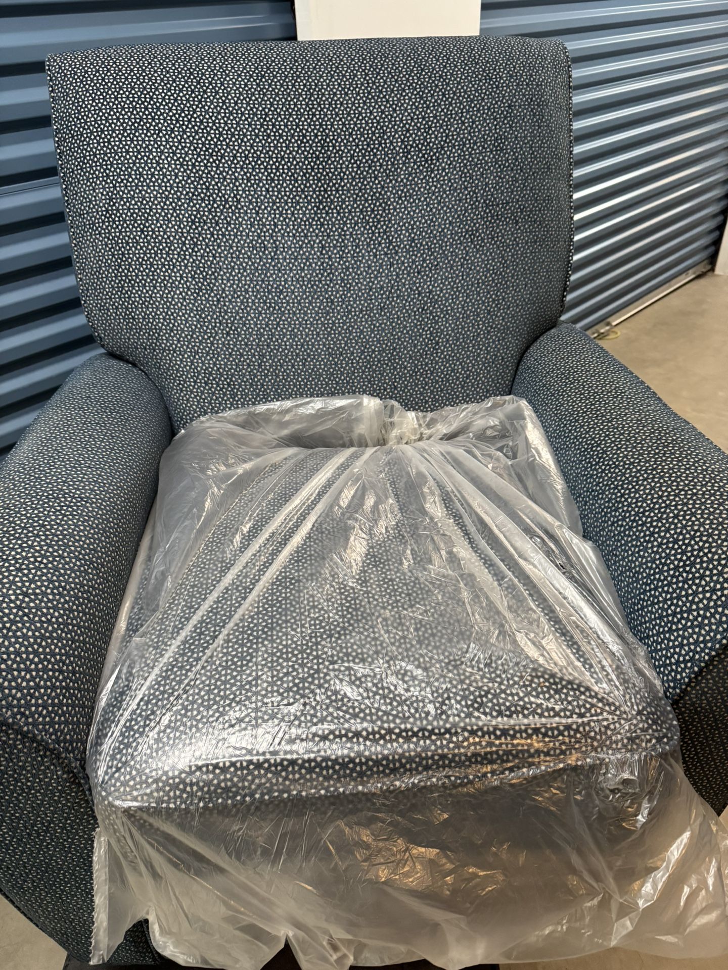 Lazy boy Swivel Chair