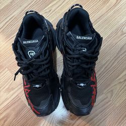 Balenciaga runners